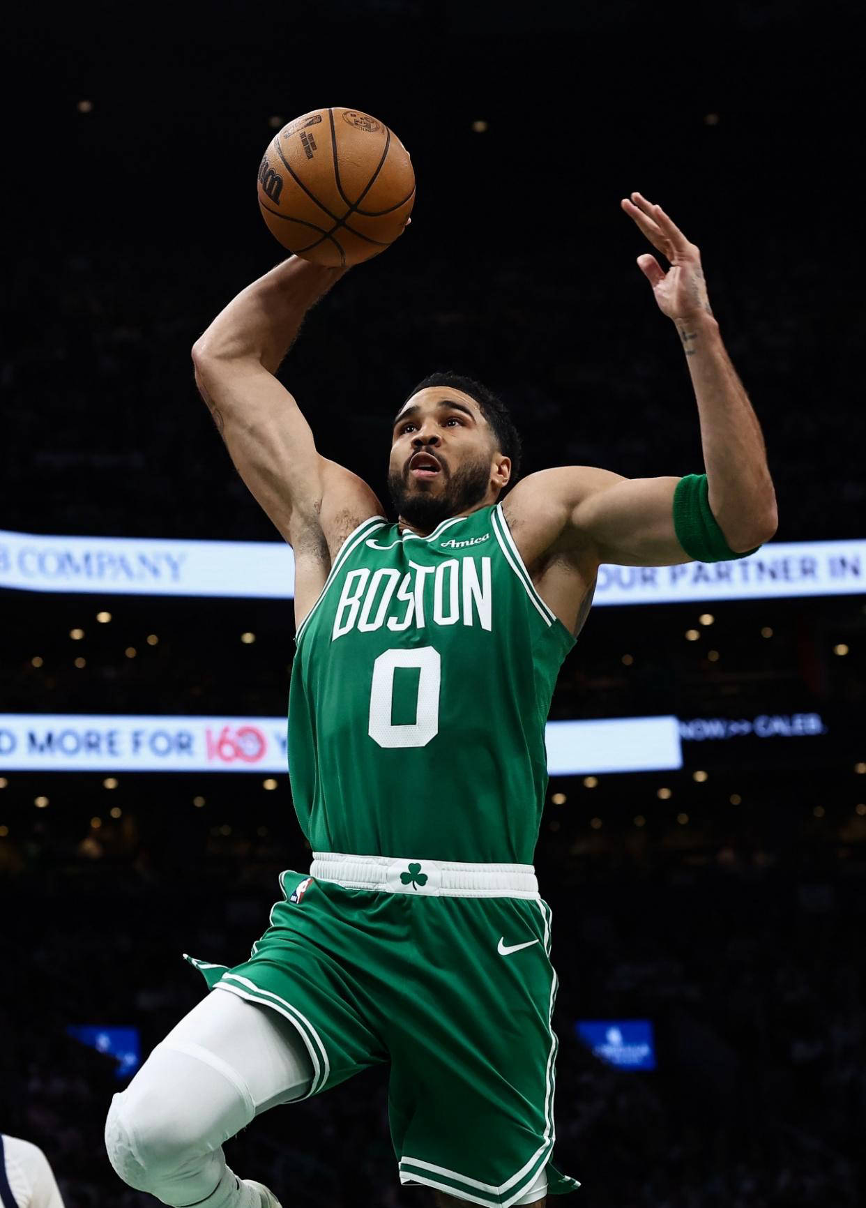 开云体育官方网址-国际比赛日芝加哥公牛复出首秀波士顿凯尔特人关键时刻内部沟通，连对手都承认：德布劳内爆冷击败MAD的简单介绍